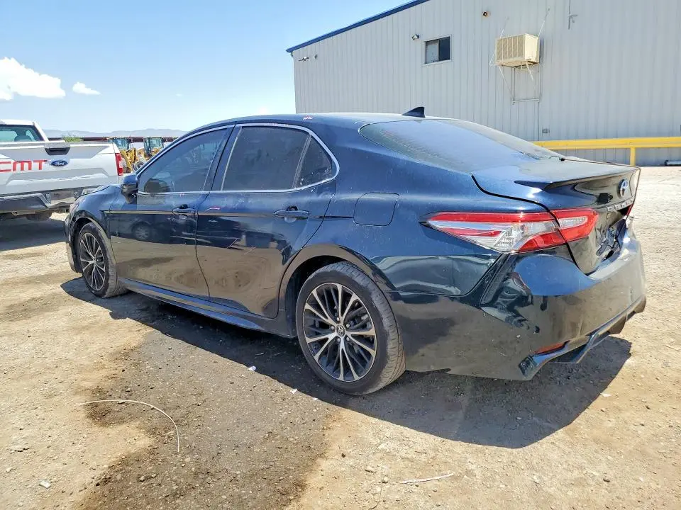 2019 TOYOTA CAMRY SE  