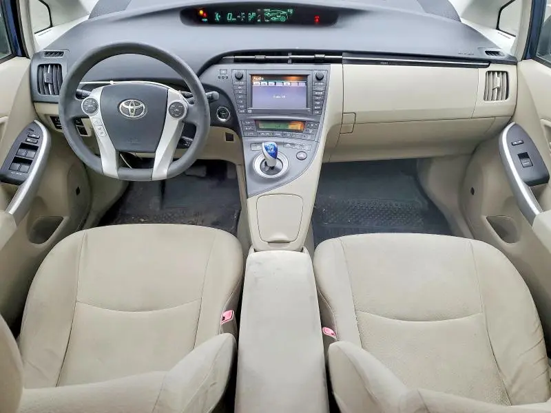 2010 TOYOTA PRIUS III  