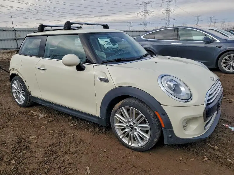 2018 MINI COOPER   