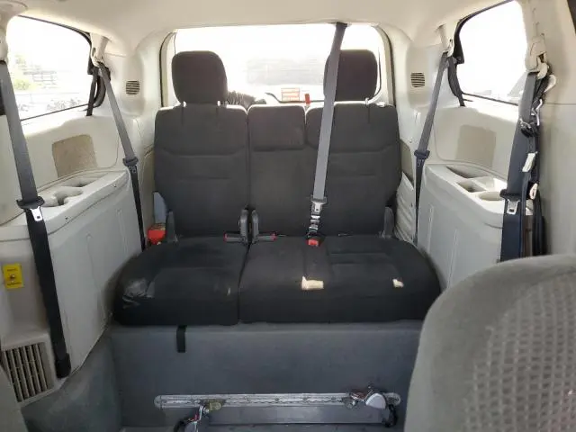 2016 DODGE GRAND CARAVAN SE  