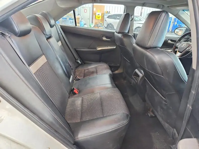 2014 TOYOTA CAMRY SE  