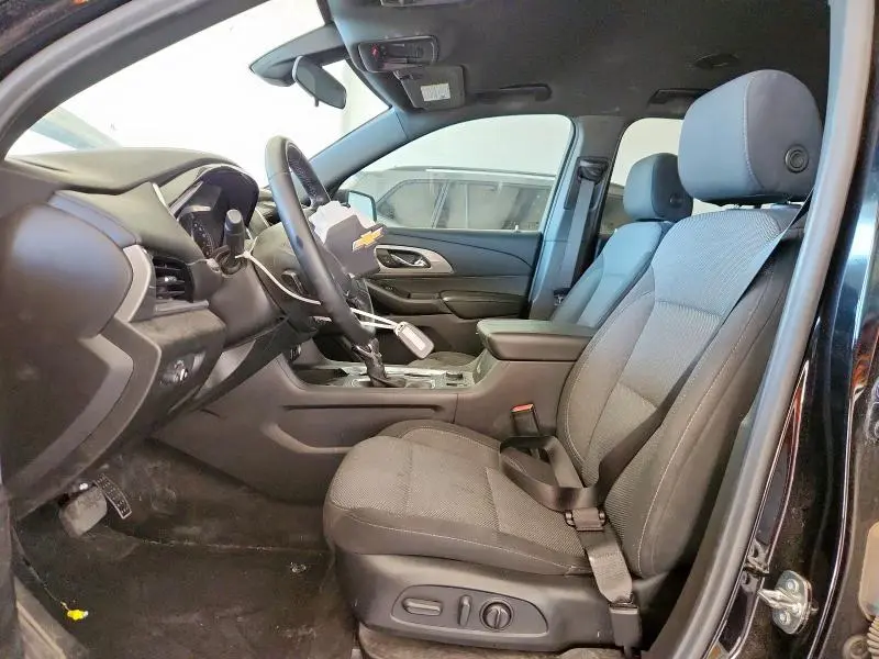 2023 CHEVROLET TRAVERSE LT  