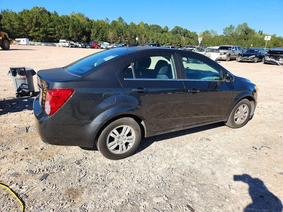 2016 CHEVROLET SONIC LT  
