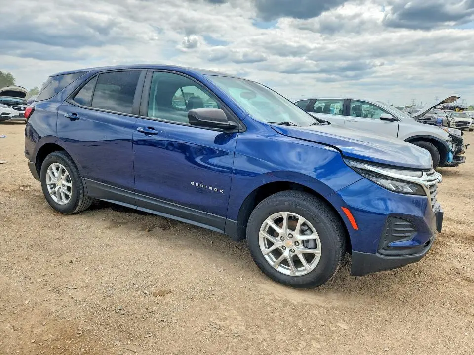 2022 CHEVROLET EQUINOX LS  