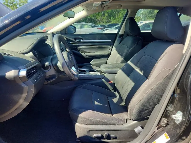 2023 NISSAN ALTIMA SV  