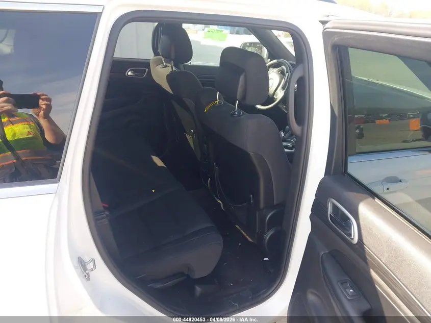 2019 JEEP GRAND CHEROKEE LAREDO 4X2