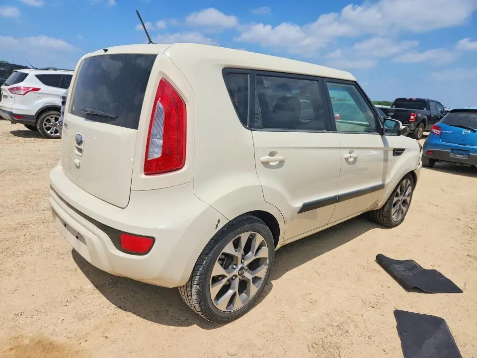 2013 KIA SOUL !  