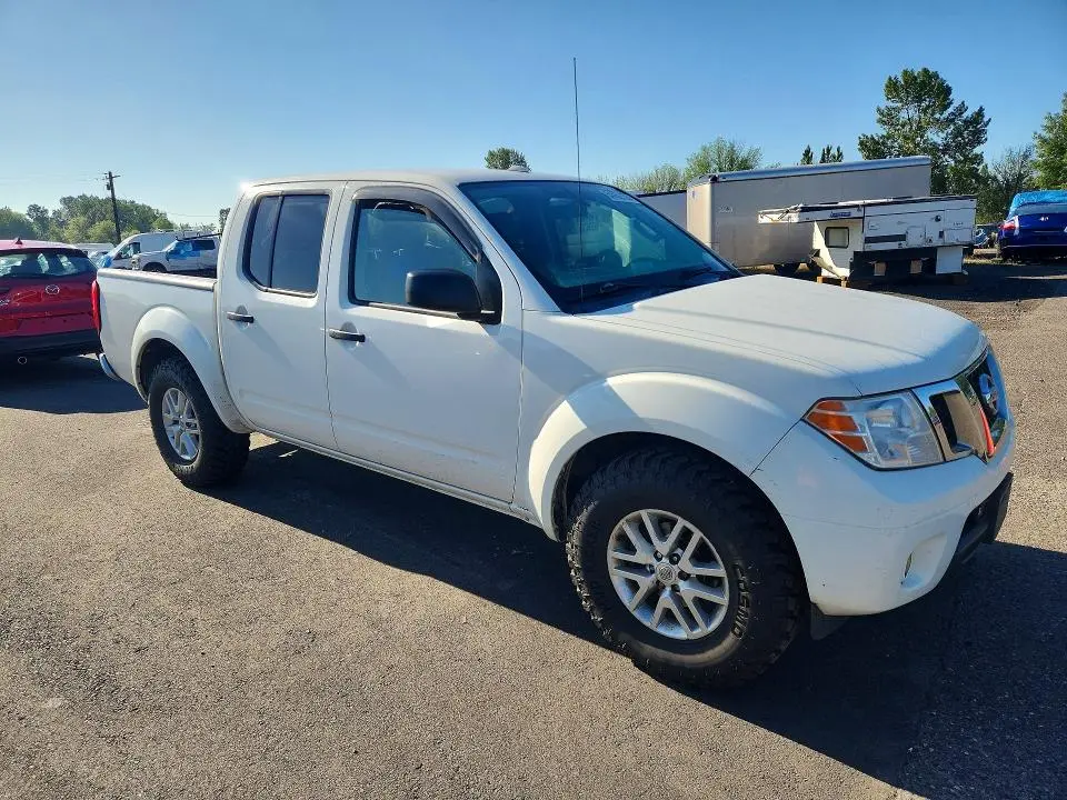 2017 NISSAN FRONTIER SV  