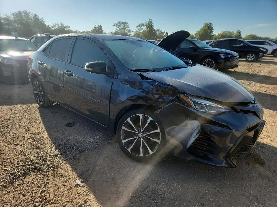 2017 TOYOTA COROLLA SE  