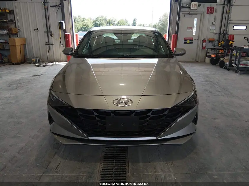2021 HYUNDAI ELANTRA SE