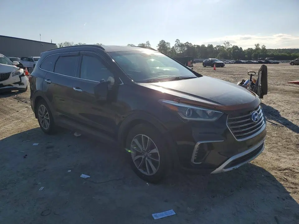 2018 HYUNDAI SANTA FE SE  
