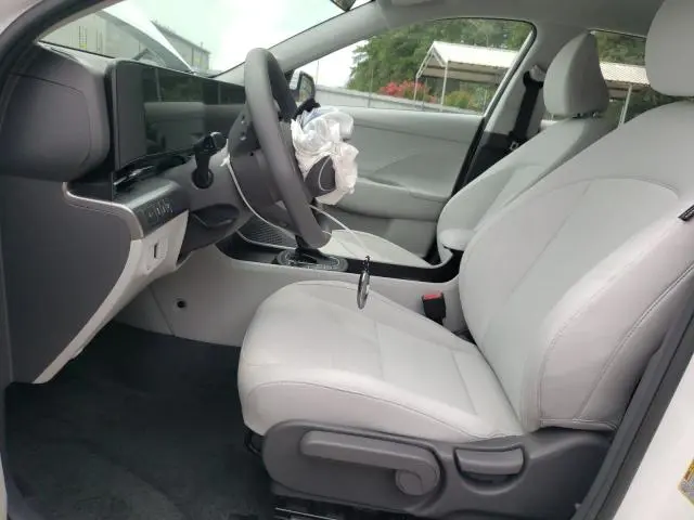 2025 HYUNDAI KONA SE  