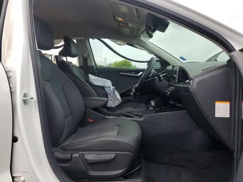 2024 KIA NIRO EX  
