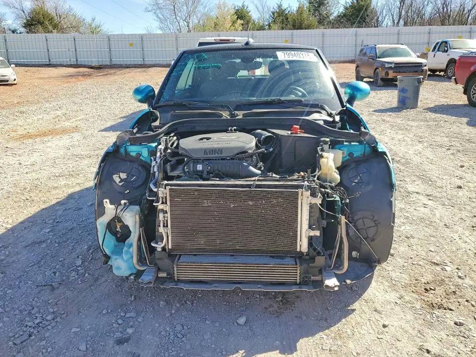 2019 MINI COOPER   