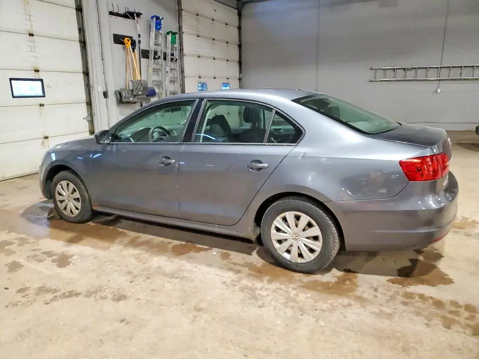 2013 VOLKSWAGEN JETTA BASE  
