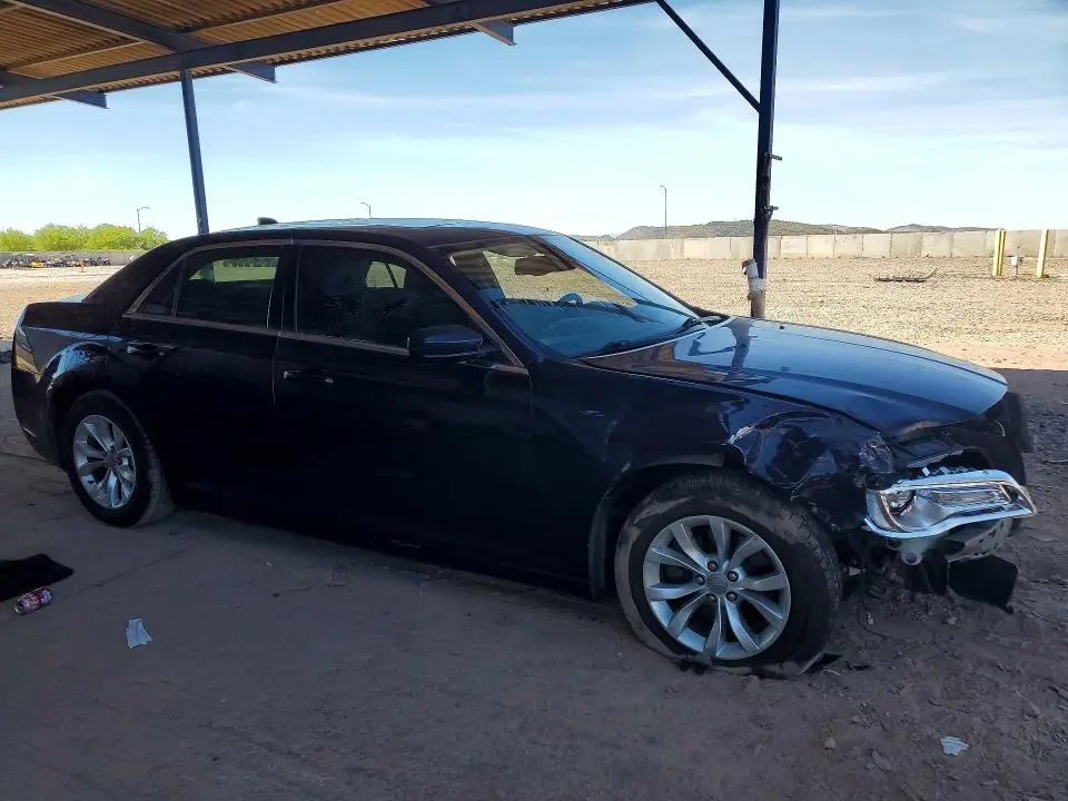 2015 CHRYSLER 300 LIMITED  