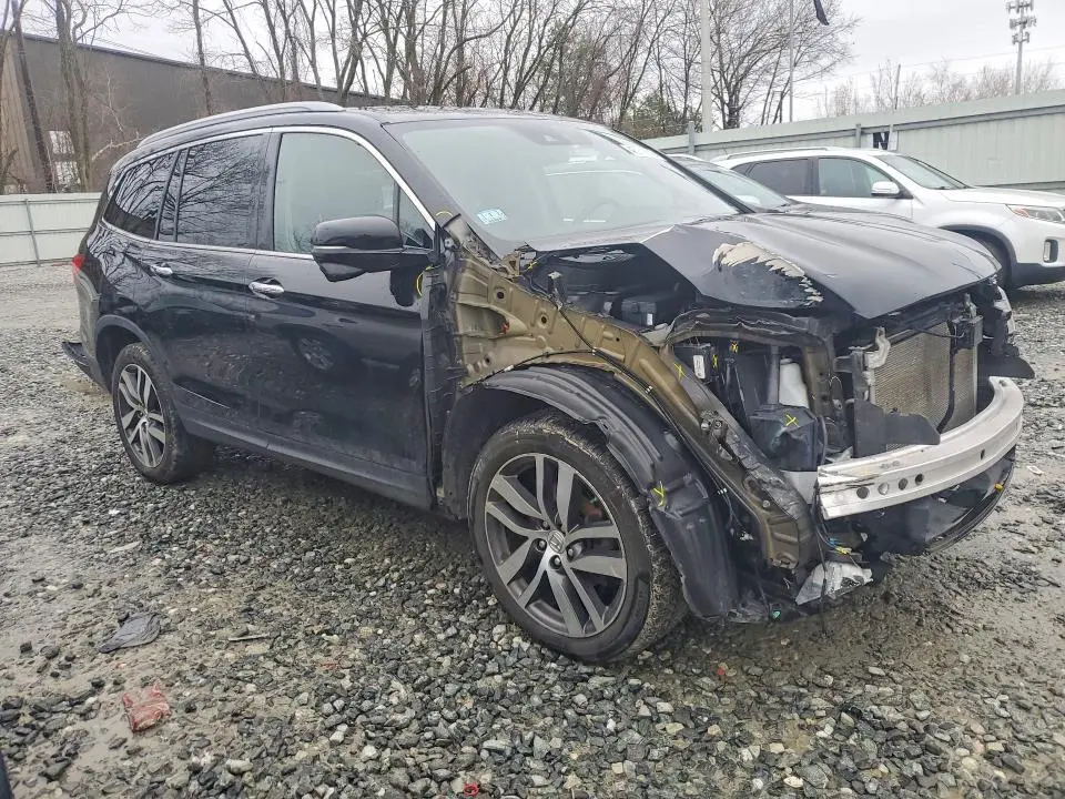 2017 HONDA PILOT TOURING  