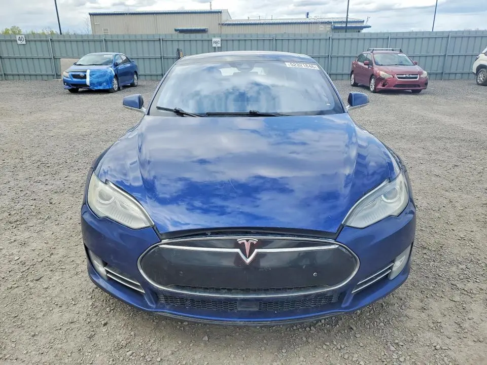 2015 TESLA MODEL S 85D  