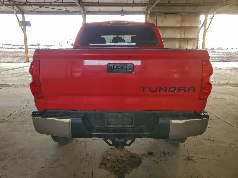 2016 TOYOTA TUNDRA CREWMAX SR5  