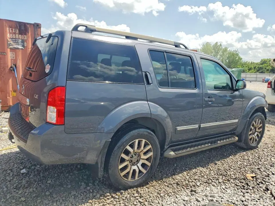 2012 NISSAN PATHFINDER S  