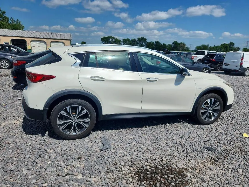 2018 INFINITI QX30 PREMIUM  