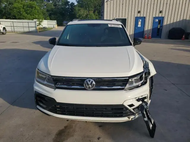 2021 VOLKSWAGEN TIGUAN SE  