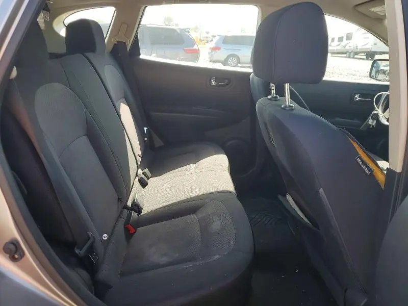 2011 NISSAN ROGUE S  