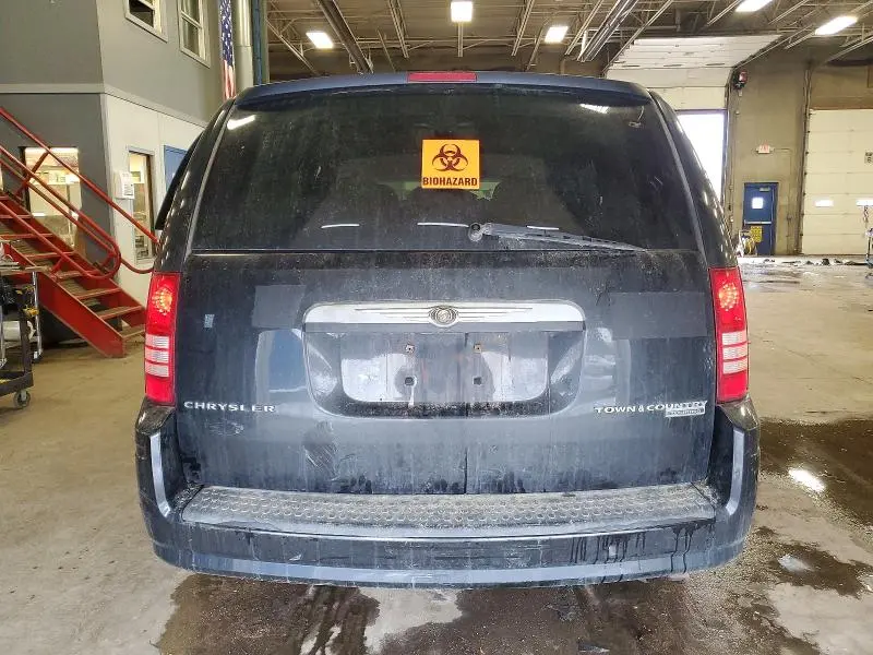 2010 CHRYSLER TOWN & COUNTRY TOURING  
