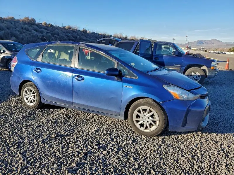 2016 TOYOTA PRIUS V   