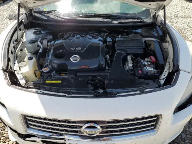 2011 NISSAN MAXIMA S  