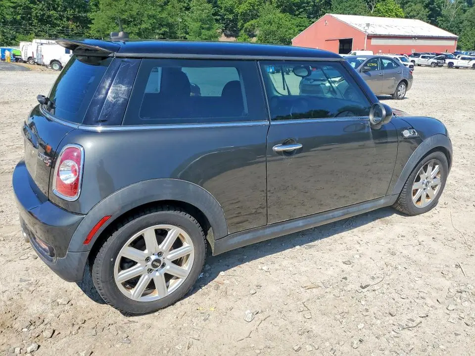 2013 MINI COOPER S  