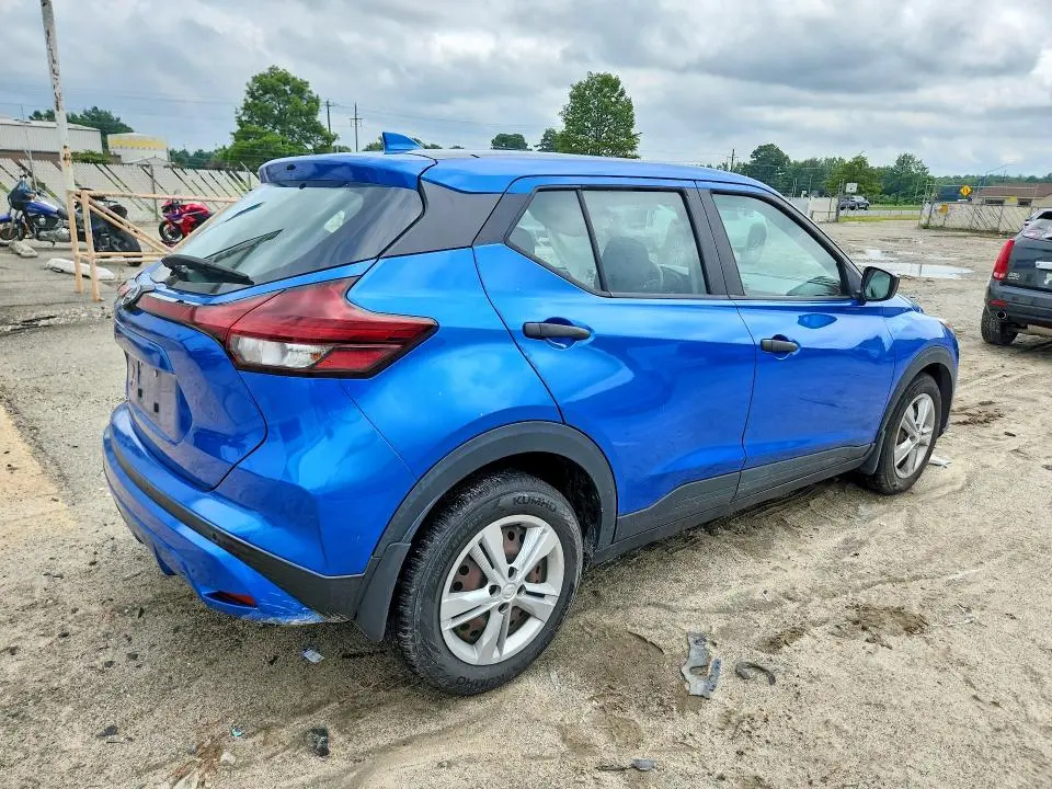 2022 NISSAN KICKS S  