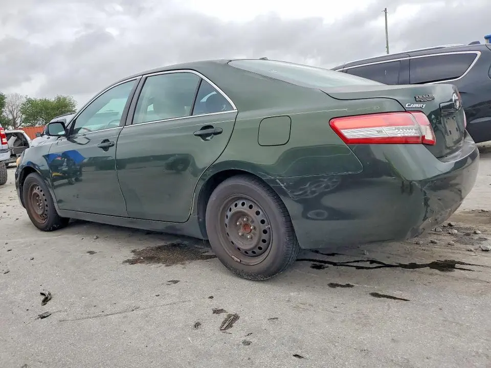 2010 TOYOTA CAMRY LE  