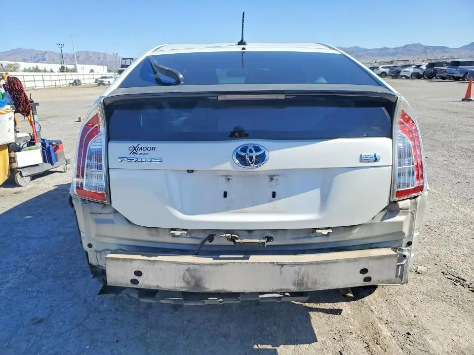 2013 TOYOTA PRIUS PERSONA SERIES SE  