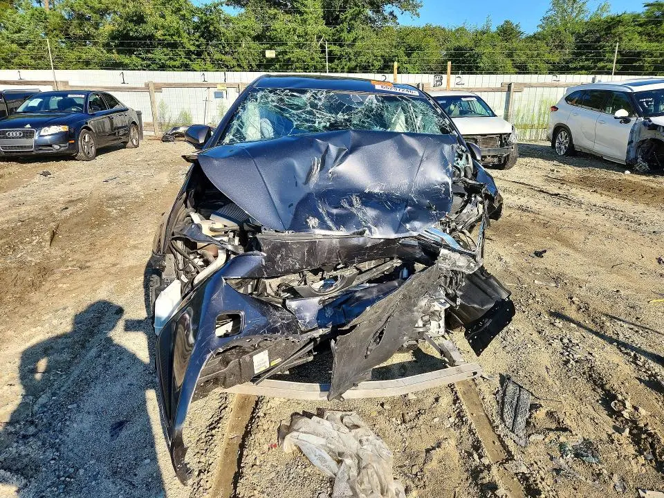 2019 TOYOTA PRIUS LE  