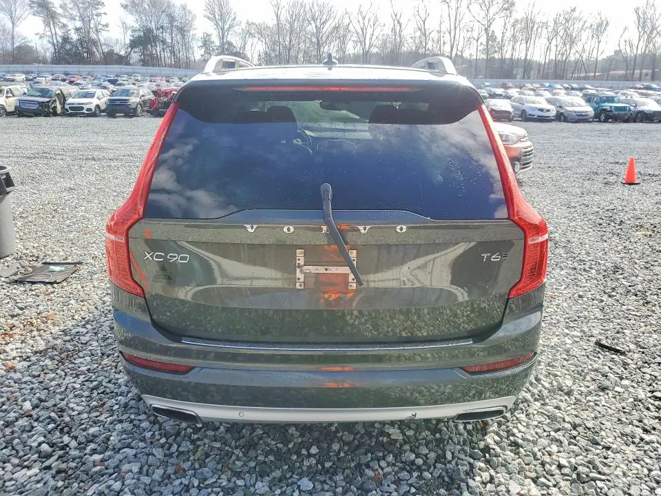 2018 VOLVO XC90 T6  