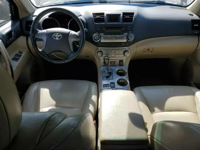 2010 TOYOTA HIGHLANDER SE  