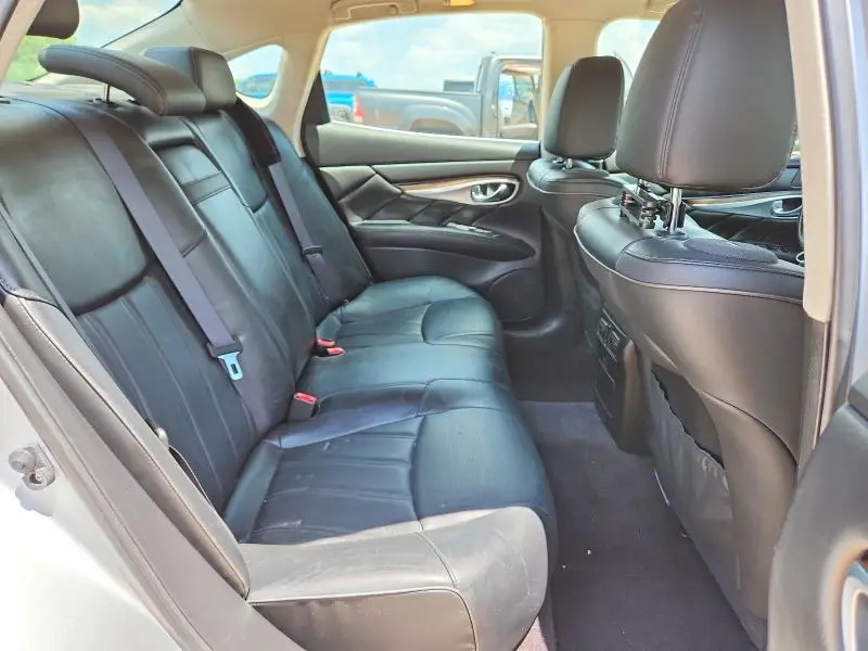 2013 INFINITI M37 X  