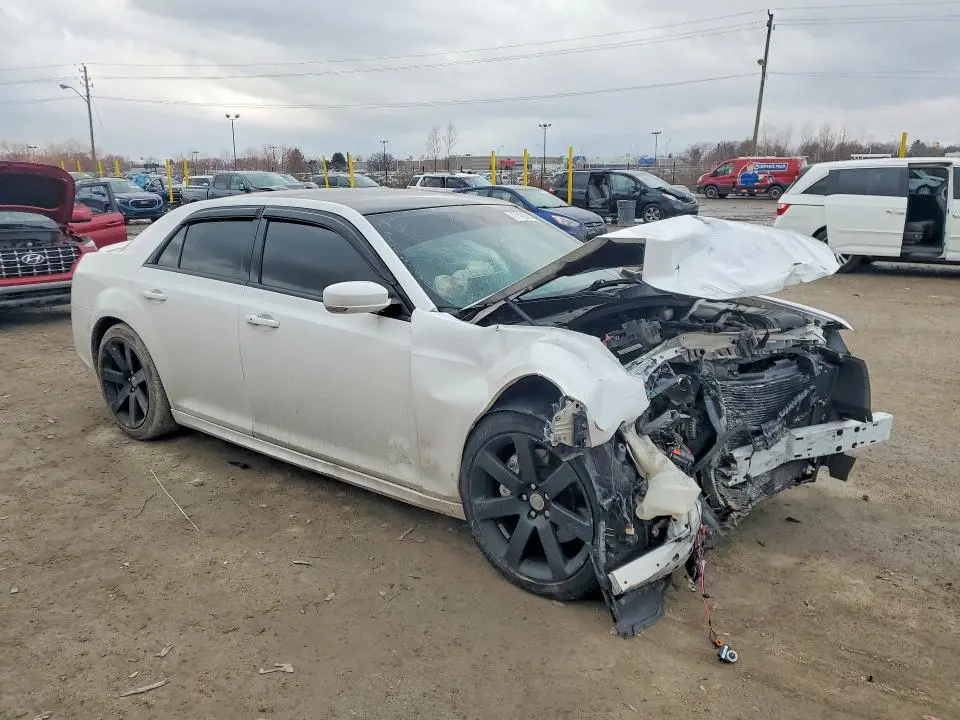 2013 CHRYSLER 300 SRT-8  