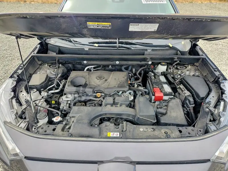 2022 TOYOTA RAV4 XLE  