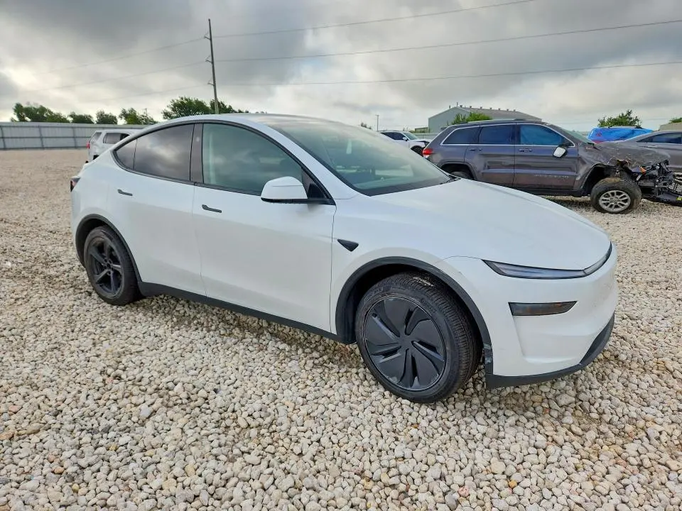 2026 TESLA MODEL Y   