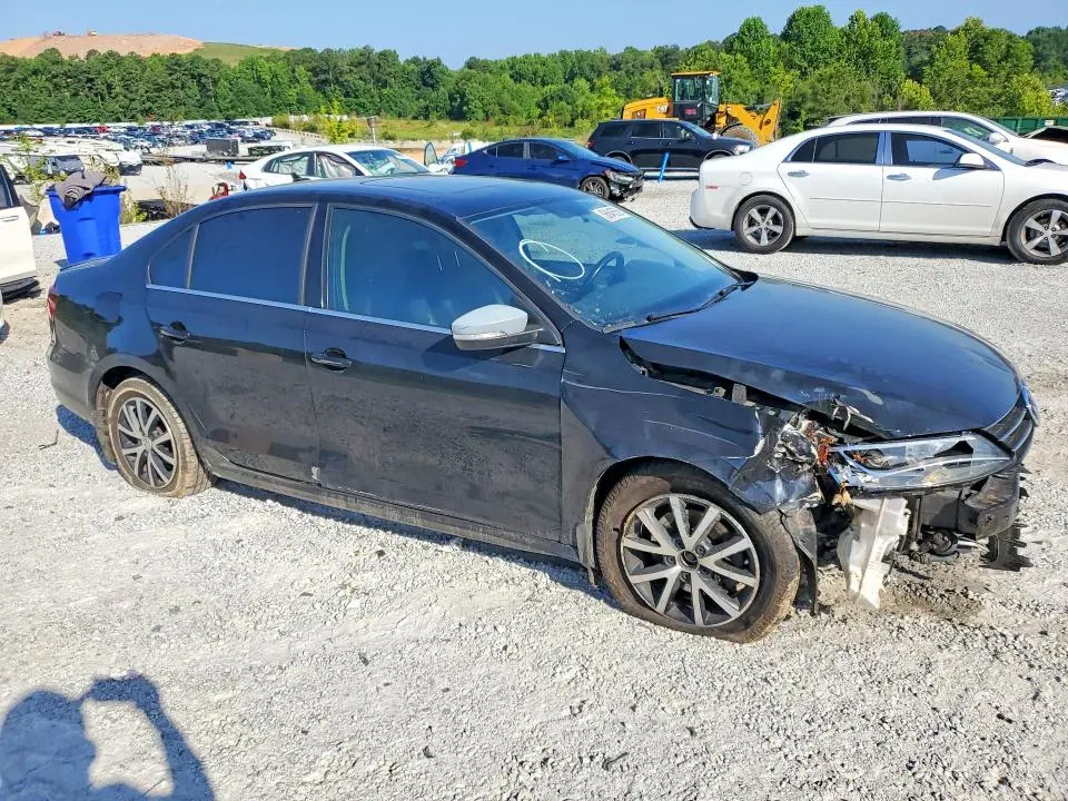 2017 VOLKSWAGEN JETTA SE  