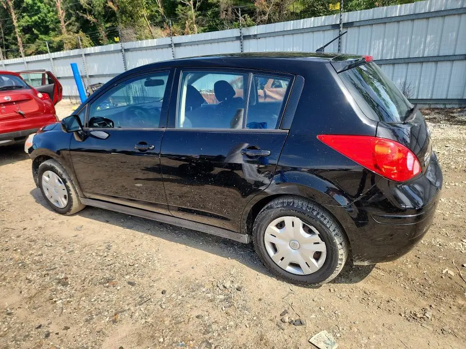 2011 NISSAN VERSA 1.8 S  