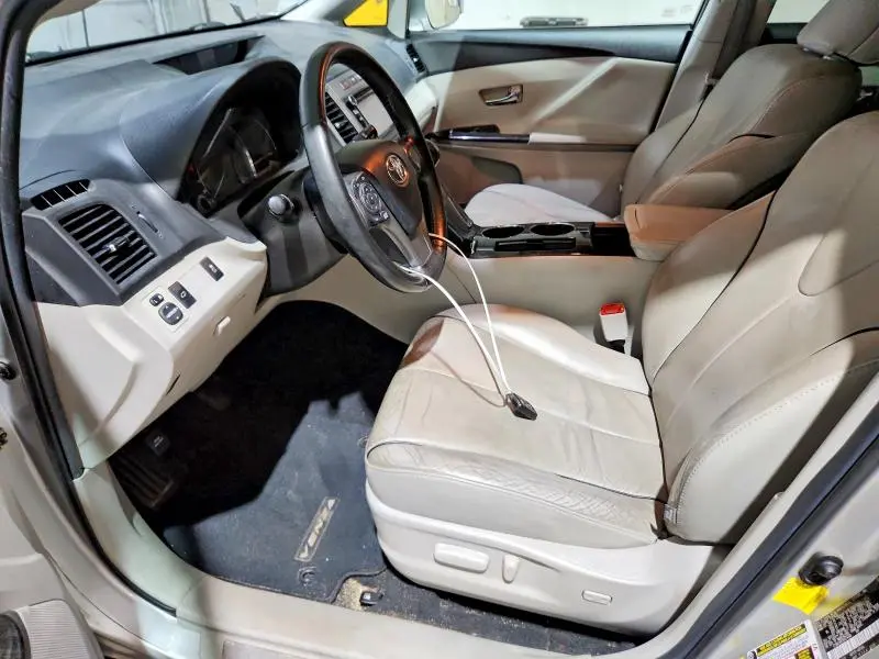 2013 TOYOTA VENZA XLE  