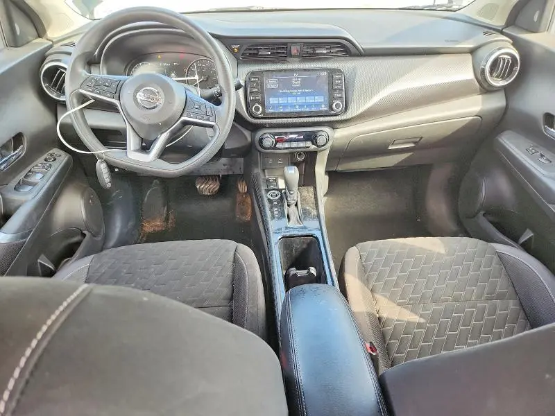 2021 NISSAN KICKS SV  