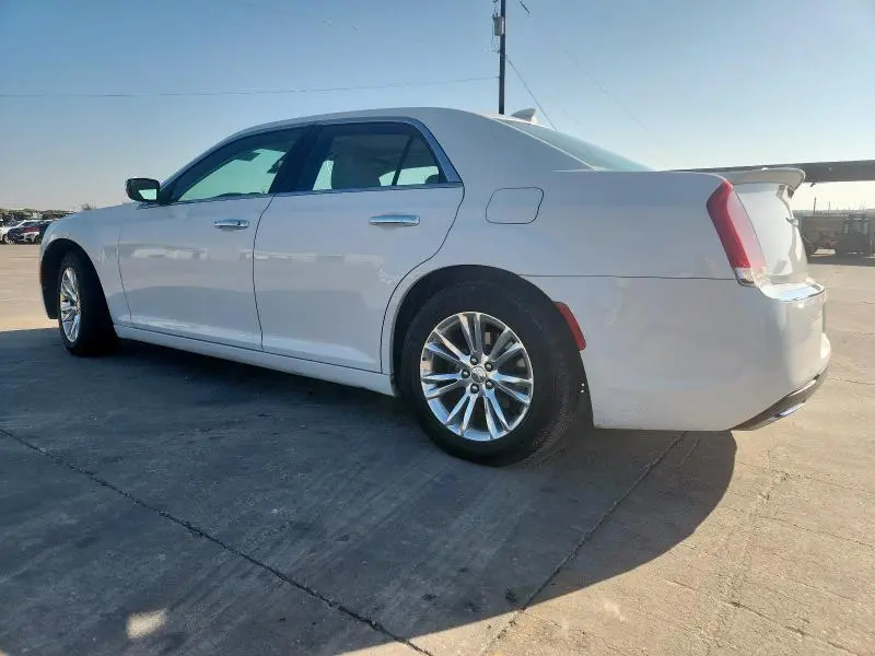 2016 CHRYSLER 300C   