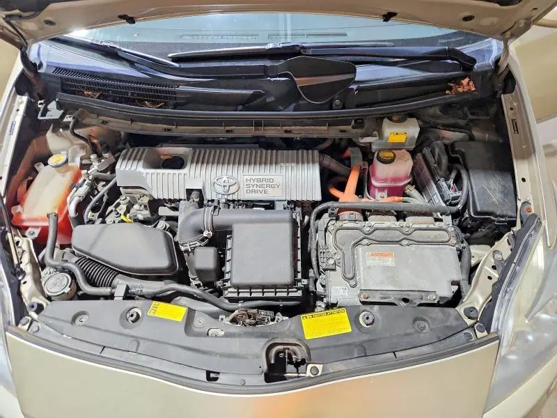 2010 TOYOTA PRIUS V  