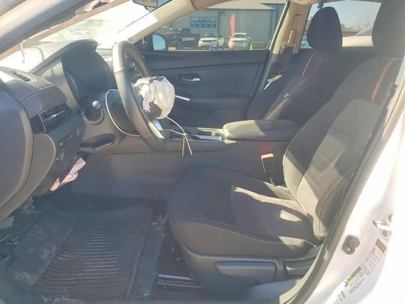 2024 NISSAN SENTRA SR  
