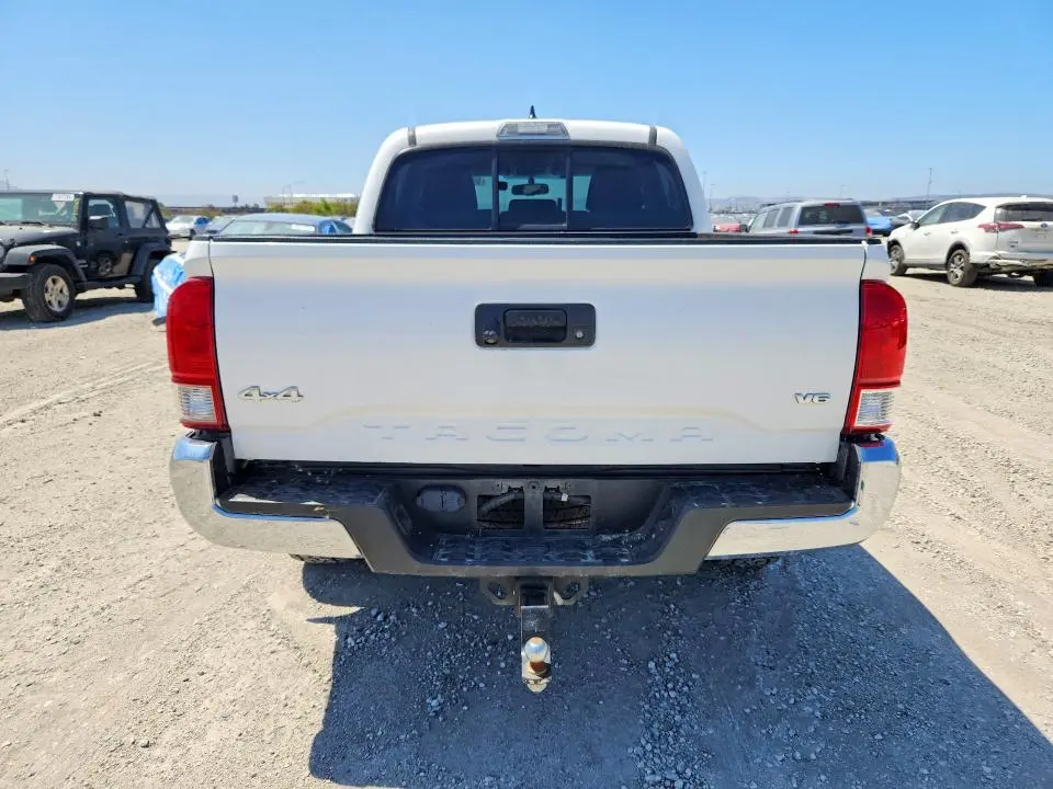2017 TOYOTA TACOMA SR5 V6  
