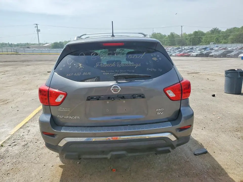 2018 NISSAN PATHFINDER SV  